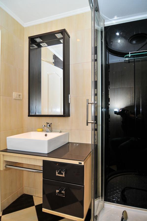 Apartment Villa Marija 蒂瓦特 外观 照片